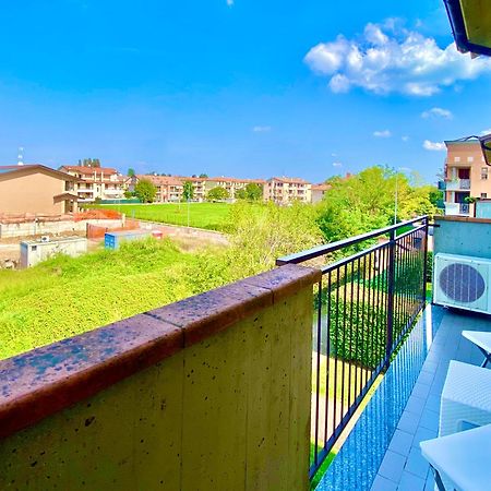 Casatella - Monolocale Con Balcone Vidigulfo Luaran gambar