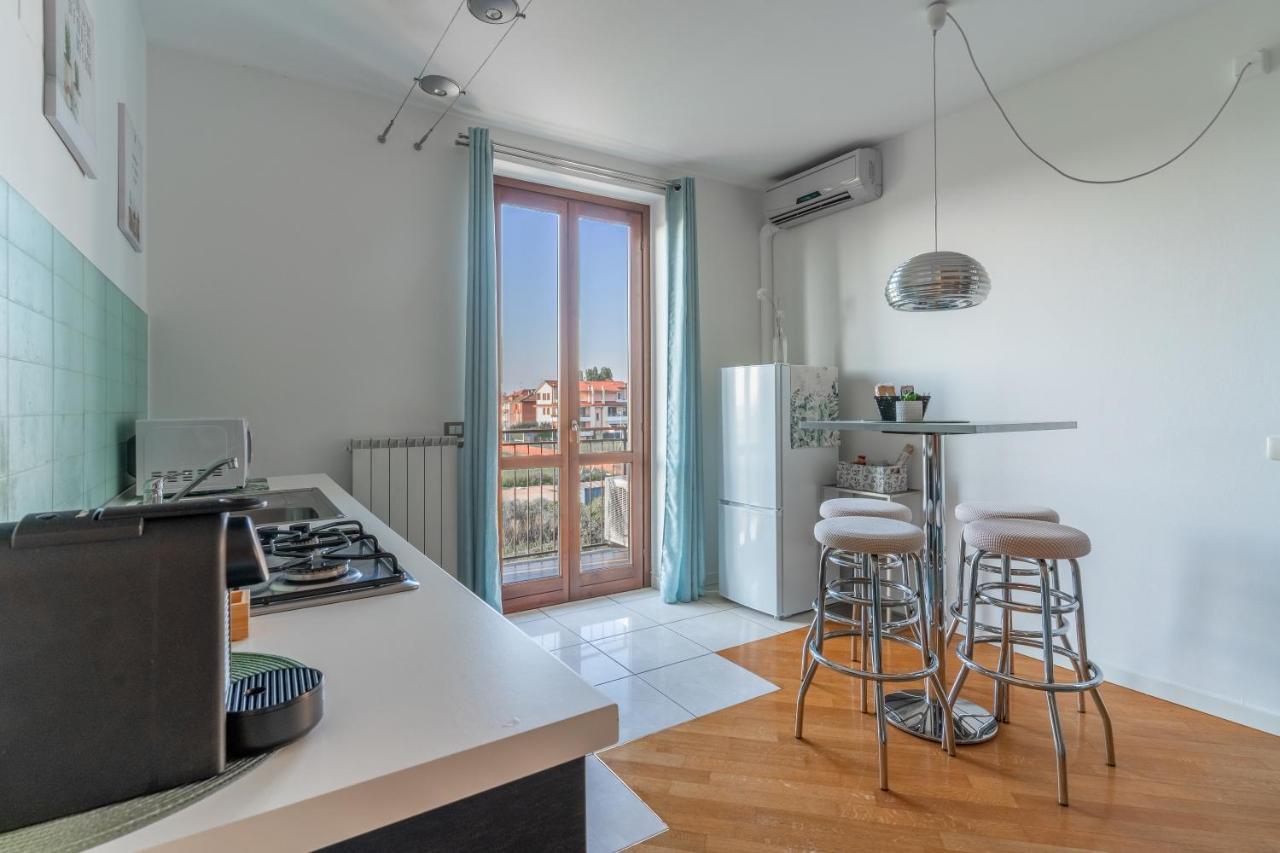 Casatella - Monolocale Con Balcone Vidigulfo Luaran gambar